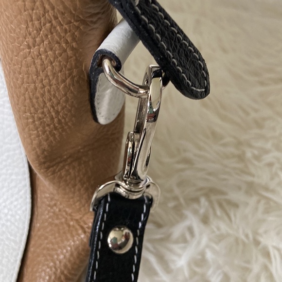 Claudia Firenze Italian leather purse - Picture 2 of 11